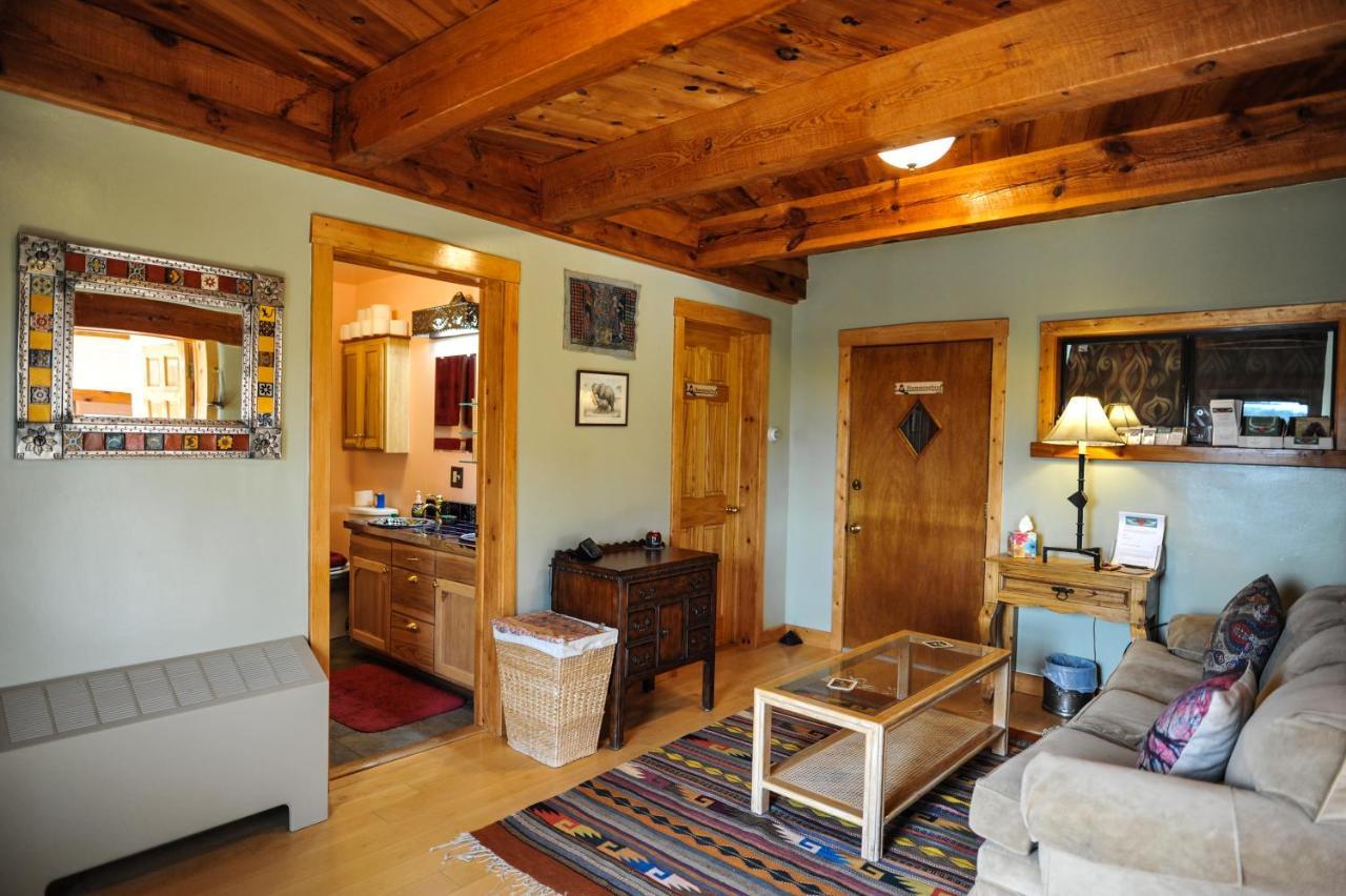 Heart And Wings Retreat Center Apartment Silver City Bagian luar foto
