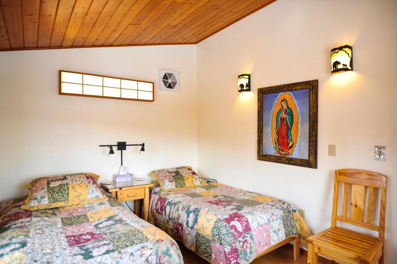 Heart And Wings Retreat Center Apartment Silver City Bagian luar foto
